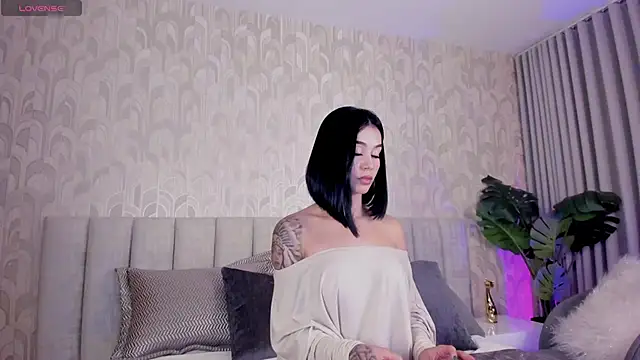 candyred88  online show from May 20, 3:47 am