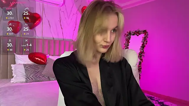  Vikky Moon  online show from March 4, 12:40 am