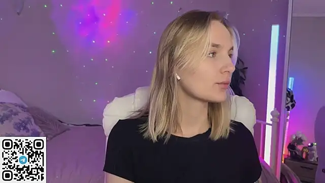  Vikky Moon  online show from July 1, 12:33 am