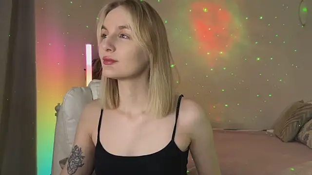  Vikky Moon  online show from May 14, 12:51 am