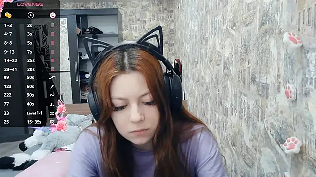 Snapshot of RendyDow chatting on February 12, 8:14 am RendyDow online show from February 12, 8:14 am