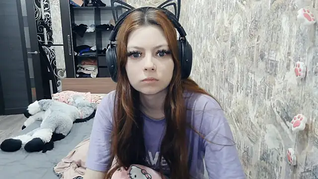 Snapshot of RendyDow chatting on February 13, 8:03 am RendyDow online show from February 13, 8:03 am