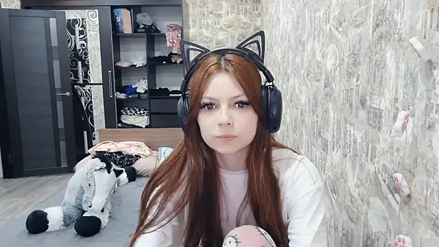 Snapshot of RendyDow chatting on January 8, 9:15 am RendyDow online show from January 8, 9:15 am