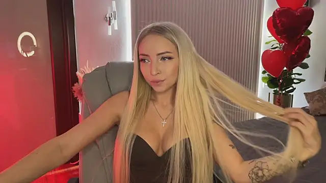 OhMyEmma online show from February 19, 1:02 am