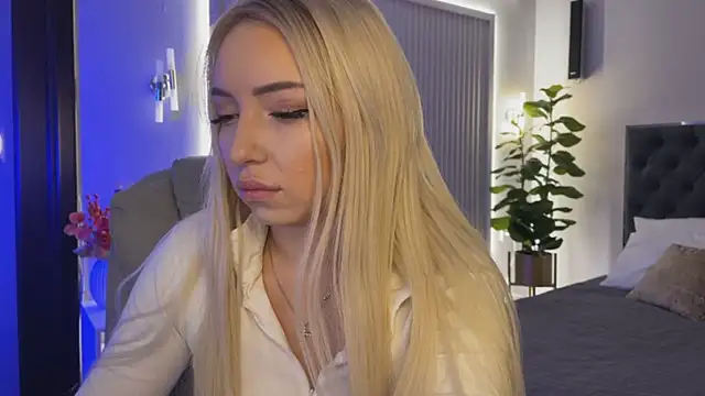 OhMyEmma online show from November 9, 1:20 am