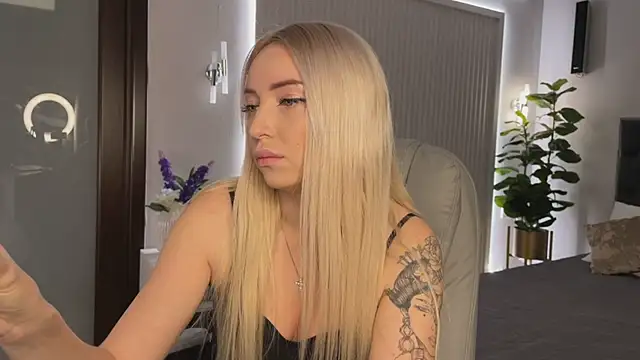 OhMyEmma online show from January 14, 1:20 am