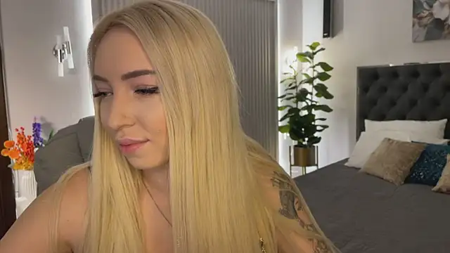 OhMyEmma online show from November 6, 1:20 am