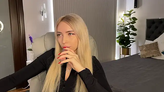 OhMyEmma online show from January 17, 1:31 am