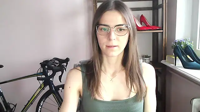 love megi online show from February 13, 2:28 pm