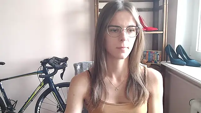 love megi online show from April 6, 6:25 am