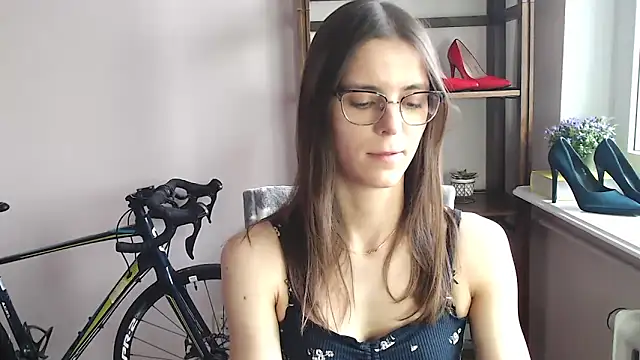 love megi online show from February 10, 2:27 pm