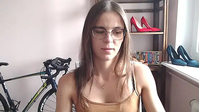 love megi online show from April 14, 1:38 pm