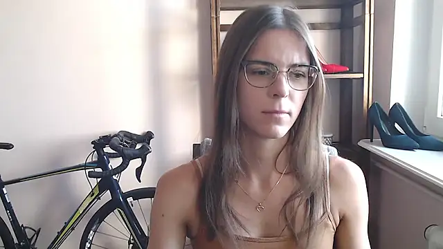 love megi online show from April 2, 6:31 am