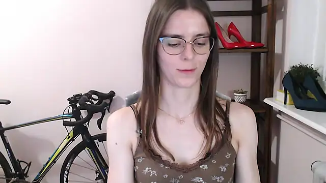 love megi online show from March 1, 7:47 pm