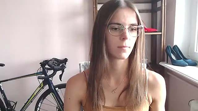 love megi online show from March 30, 1:34 pm