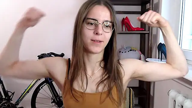 love megi online show from December 20, 7:33 am