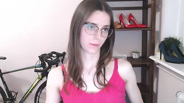 love megi online show from February 28, 7:35 pm