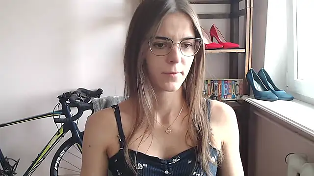 love megi online show from June 2, 1:22 pm