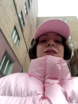 Bella Gloria online show from November 26, 9:09 am