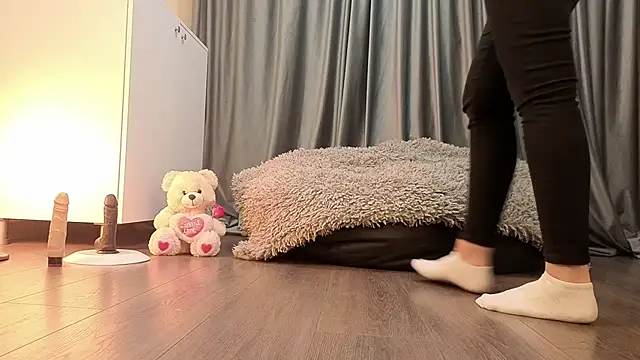 SunnyGlow online show from November 8, 5:55 am