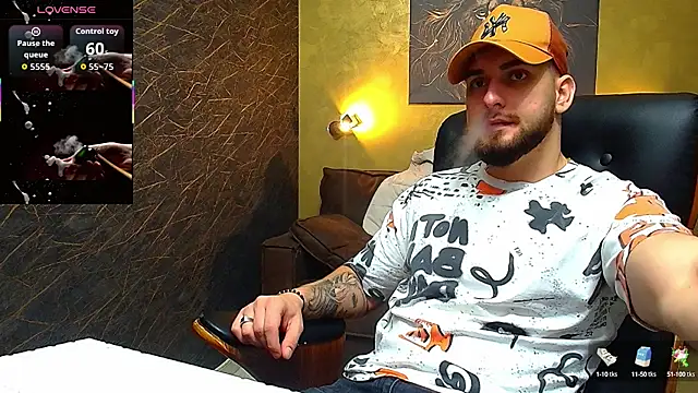 Snapshot of MatiasDean chatting on October 11, 5:08 am MatiasDean online show from October 11, 5:08 am