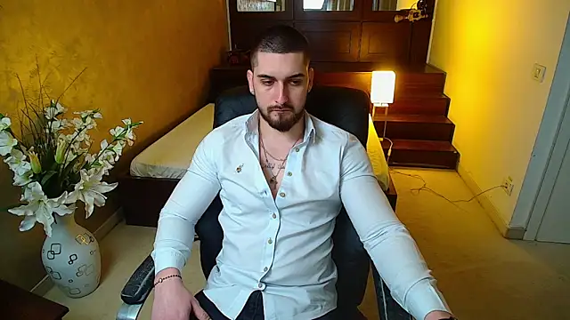 Snapshot of MatiasDean chatting on March 8, 5:28 am MatiasDean online show from March 8, 5:28 am