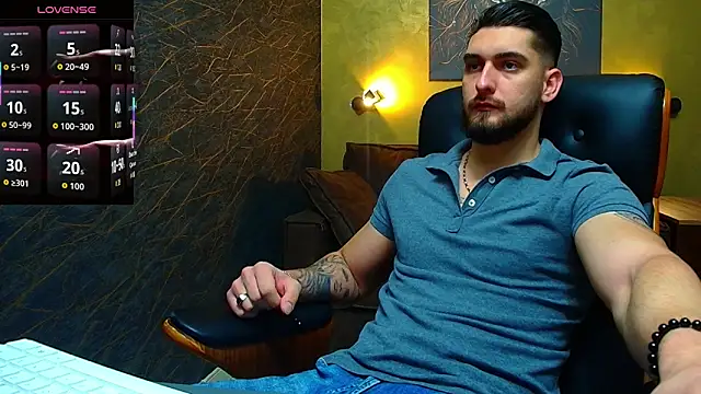 Snapshot of MatiasDean chatting on September 29, 4:52 am MatiasDean online show from September 29, 4:52 am