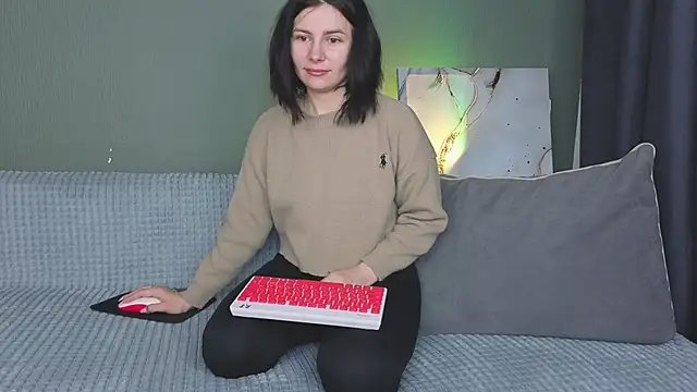 Snapshot of Charlotte_Woods chatting on September 22, 4:18 am Charlotte Woods online show from September 22, 4:18 am