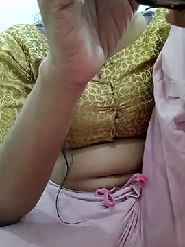 Snapshot of TeluguHarika20 chatting on March 19, 3:40 pm TeluguHarika20 online show from March 19, 3:40 pm