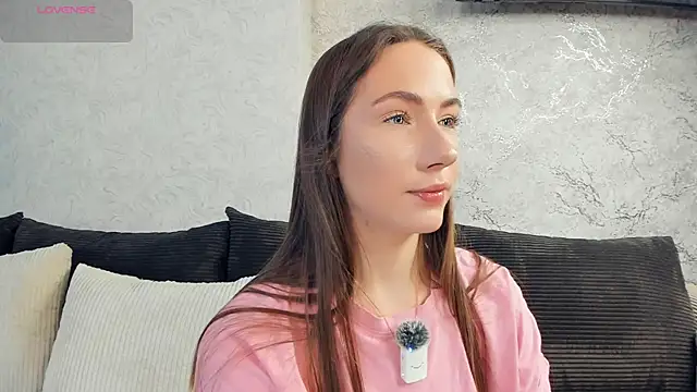 Kira mindnes online show from November 28, 6:35 am