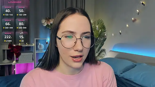 Kira mindnes online show from March 12, 7:47 pm