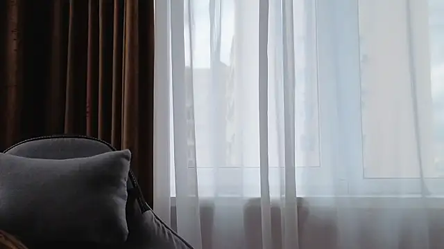 Snapshot of Kira_mindnes chatting on June 25, 6:18 am Kira mindnes online show from June 25, 6:18 am