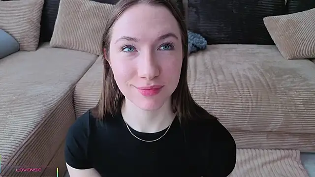 Kira mindnes online show from April 19, 6:25 am