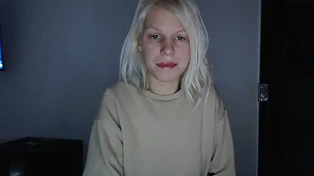 Snapshot of ElssaRush chatting on October 3, 11:17 pm ElssaRush online show from October 3, 11:17 pm