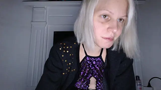 ElssaRush online show from November 13, 5:50 pm