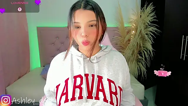 Ashley dolll online show from March 27, 9:05 pm