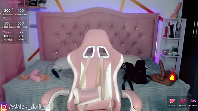 Snapshot of Ashley_dolll chatting on October 30, 11:12 pm Ashley dolll online show from October 30, 11:12 pm