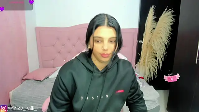 Snapshot of Ashley_dolll chatting on July 2, 10:16 pm Ashley dolll online show from July 2, 10:16 pm