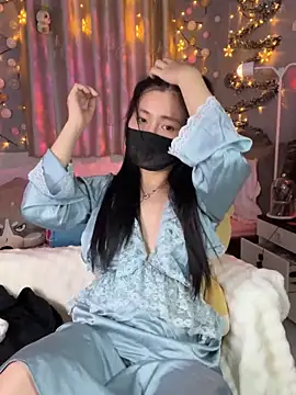 Snapshot of MI_KA22 chatting on December 14, 6:46 pm MI KA22 online show from December 14, 6:46 pm