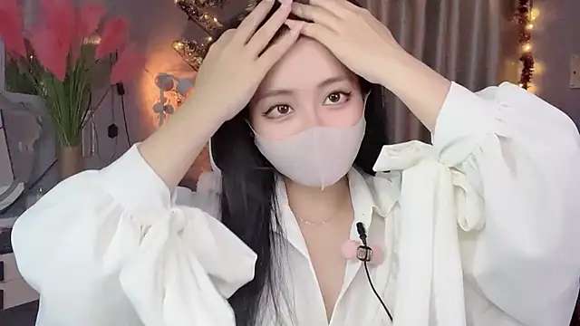 Snapshot of MI_KA22 chatting on November 20, 5:24 pm MI KA22 online show from November 20, 5:24 pm