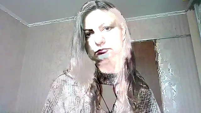 Snapshot of AliseWats chatting on March 12, 10:48 am AliseWats online show from March 12, 10:48 am