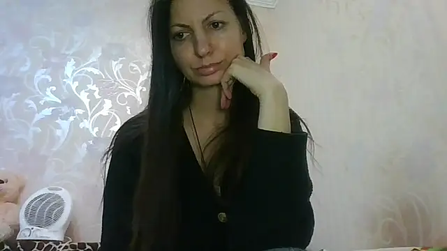 AliseWats online show from January 6, 6:56 pm