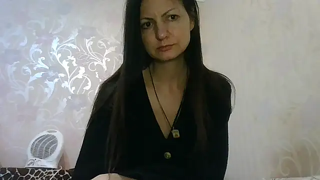 Snapshot of AliseWats chatting on November 22, 6:29 pm AliseWats online show from November 22, 6:29 pm