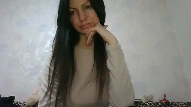 Snapshot of AliseWats chatting on May 7, 8:34 pm AliseWats online show from May 7, 8:34 pm