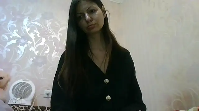 Snapshot of AliseWats chatting on November 7, 8:02 pm AliseWats online show from November 7, 8:02 pm