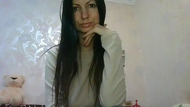 AliseWats online show from April 8, 9:27 pm