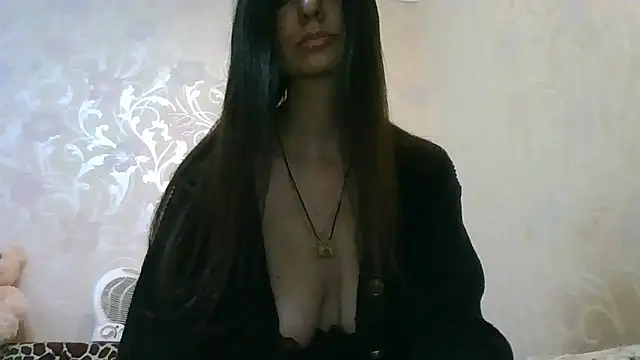 Snapshot of AliseWats chatting on November 21, 8:19 pm AliseWats online show from November 21, 8:19 pm