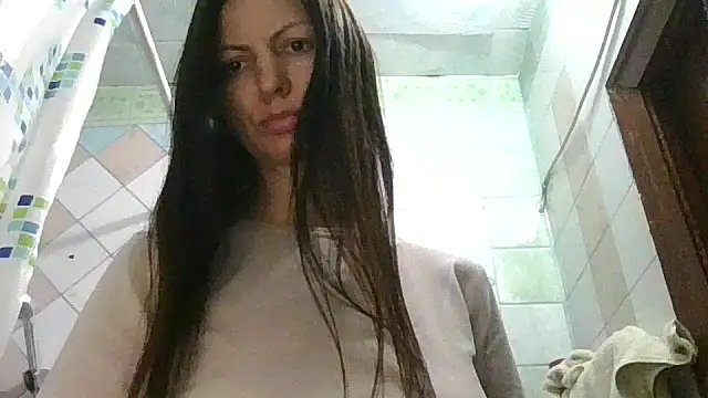 Snapshot of AliseWats chatting on March 1, 8:42 pm AliseWats online show from March 1, 8:42 pm