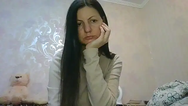 AliseWats online show from March 22, 9:16 pm