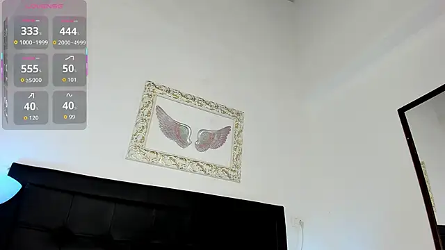 Snapshot of Lola_Blondie chatting on September 30, 12:11 pm Lola Blondie online show from September 30, 12:11 pm